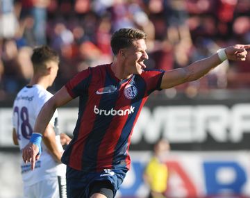 San Lorenzo aplasta a Gimnasia y sigue como líder del torneo