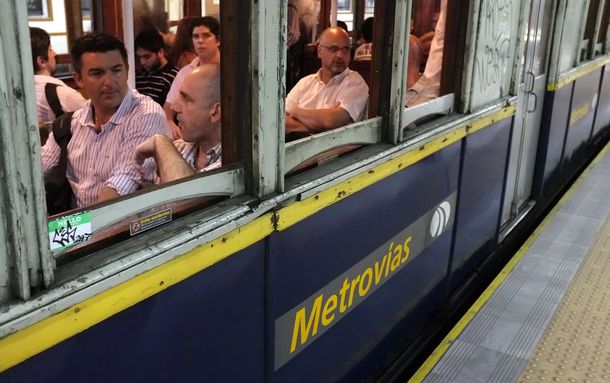 Proponen usar los vagones de la línea A como bibliotecas