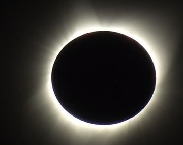 VIDEO: Así se vio el eclipse total en Estados Unidos después de 100 años