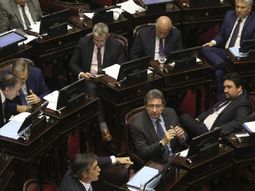 Senadores trataban la extinción de dominio