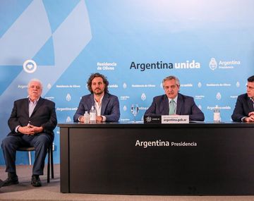 &nbsp;Gin&eacute;s Gonz&aacute;les Garc&iacute;a, Santiago Cafiero, Alberto Fern&aacute;ndez y Wado de&nbsp; Pedro