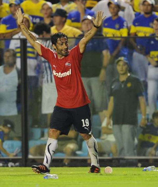 Gallego hace limpieza y deja al Tecla Farías en el banco