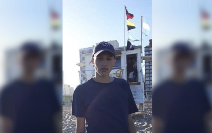 Un chico de 17 años murió tras una brutal golpiza ante la mirada de la policía