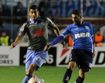 Racing empató en la altura ante Bolívar y clasificó a octavos de final