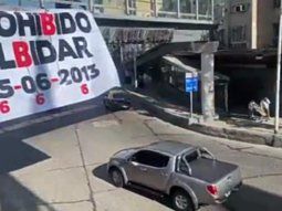 Hinchas de Racing cargaron a Independiente por el descenso