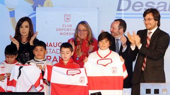 como el papa, cristina llamo a los jovenes a salir a las calles como el papa, cristina llamo a los jovenes a salir a las calles