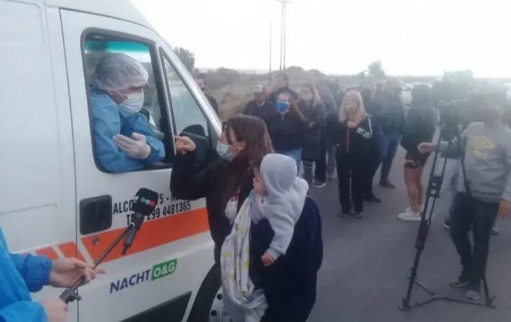 Un médico se sacó por un piquete a su ambulancia