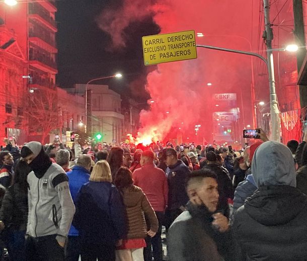 Hinchas de Independiente amenazan protestar a la hora del partido