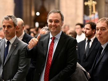 Canal oficial: Manuel Adorni EN VIVO desde el Congreso por YouTube