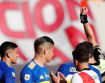 Dos amarillas en menos de dos minutos: la expulsión de Marcos Rojo