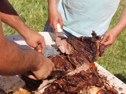 El más esperado: presentaron un protocolo para poder comer asado con amigos