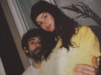 La China Suárez subió una foto sexy  y su novio Armando Mena Navareño le expresó su amor