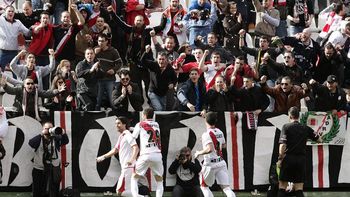 dominguez y demichelis marcaron en la liga espanola dominguez y demichelis marcaron en la liga espanola