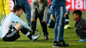 ¿que le dijeron los nenes que consolaron a messi tras los penales? ¿que le dijeron los nenes que consolaron a messi tras los penales?