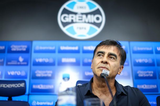 Gustavo Quinteros, de campeón con Vélez a ser despedido de Gremio tras una dura goleada