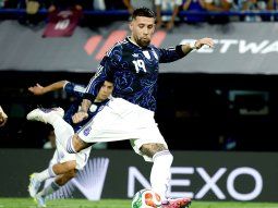 de penal, otamendi convirtio el tercer gol de argentina ante zambia de penal, otamendi convirtio el tercer gol de argentina ante zambia