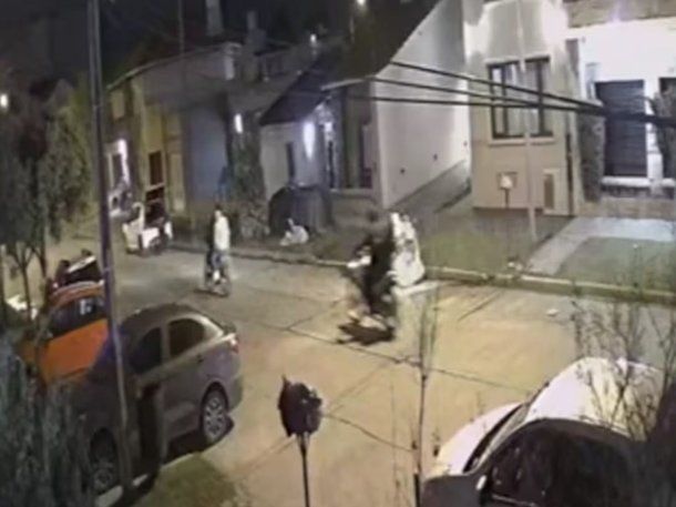 Mar del Plata: vecinos enfrentaron a tiros a cuatro motochorros y frustraron un robo