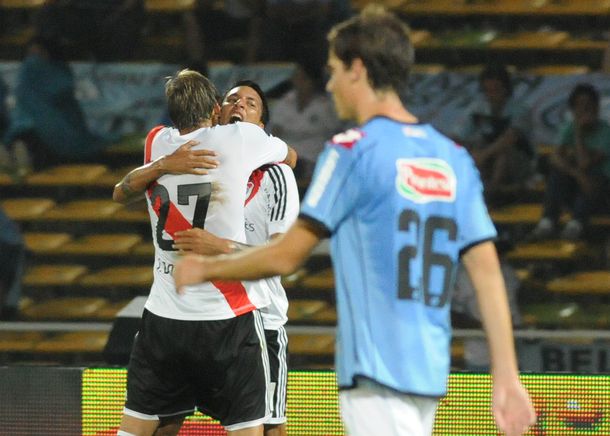 River le ganó a Belgrano en un duro partido en Córdoba