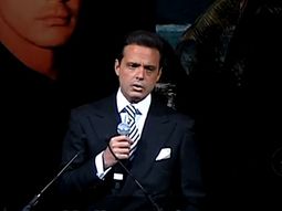 Luis Miguel hizo vibrar a 40 mil fanáticas con su show en Vélez