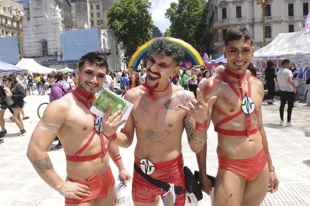 Alberto Fernández: La bandera LGBTIQ+ flamea en todo el país con grandes motivos de celebración