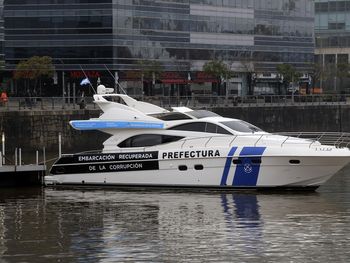 Una de las embarcaciones a las que se le aplicó la extinción de dominio