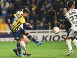 Rosario Central goleó 4-1 a Instituto y sigue prendido en la lucha por el título