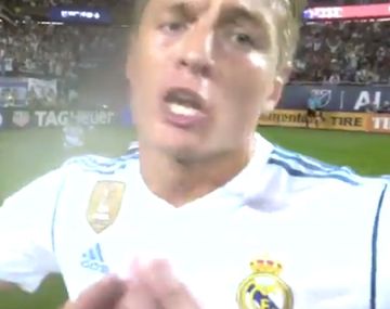 El alemán Kroos, en primer plano en plena protesta