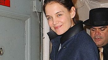 una famosa actriz fue sorprendida por fotografos a cara lavada una famosa actriz fue sorprendida por fotografos a cara lavada