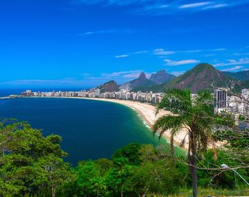 Con tan solo 8.ooo habitantes, este pequeño pueblo de Brasil tiene unas playas que enamoran y un ambiente tranquilo.
