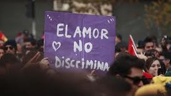 un futbolista ataco a su ex esposa y a la pareja de ella por ser lesbianas un futbolista ataco a su ex esposa y a la pareja de ella por ser lesbianas