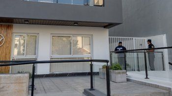 villa carlos paz: imputaron a la ninera de la nena de 2 anos que cayo de un quinto piso