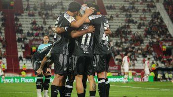 central cordoba se impuso ante huracan y se prende en la pelea por la cima central cordoba se impuso ante huracan y se prende en la pelea por la cima