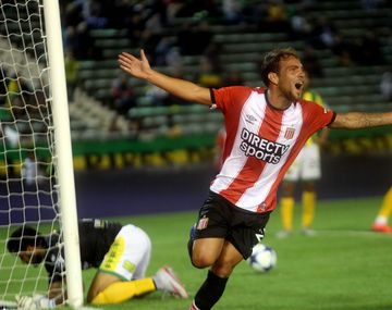 Estudiantes goleó a Aldosivi en Mar del Plata