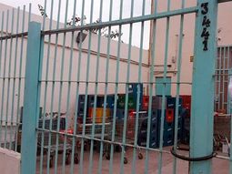 Quiso correr el portón del súper y se le vino encima: murió su hija