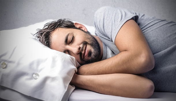 Además de realizar ejercicio e incorporar una dieta, también se aconseja dormir alrededor de 8 horas para optimizar la calidad de vida. Además de realizar ejercicio e incorporar una dieta, también se aconseja dormir alrededor de 8 horas para optimizar la calidad de vida.