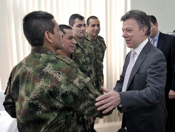 Liberados por Farc junto al presidente