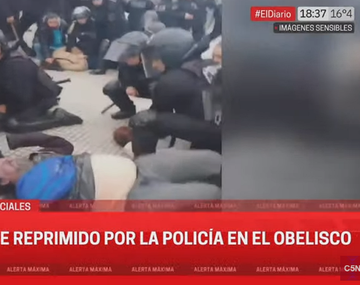 Murió un hombre por la represión de la Policía de la Ciudad en el Obelisco