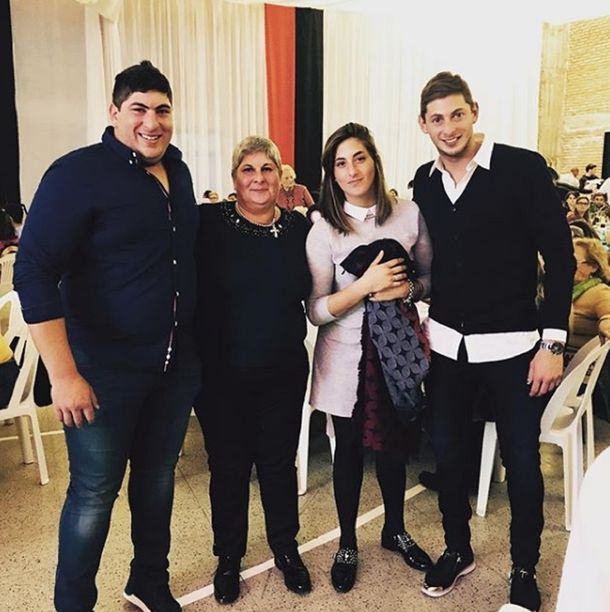 Emiliano Sala y su familia - Crédito: emilianosala9