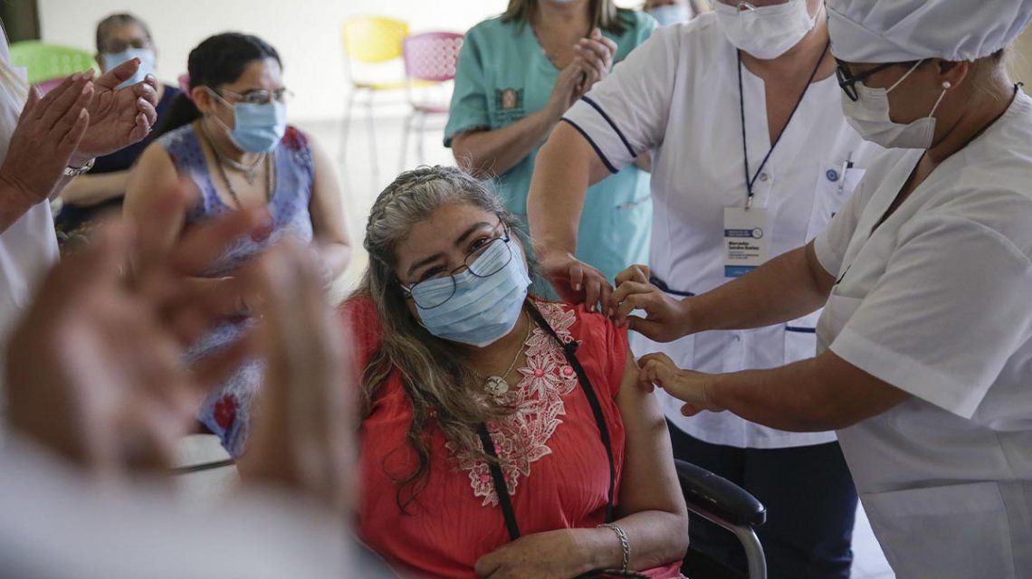 Creció del 50 al 70% la disposición de la población a vacunarse contra el coronavirus en Argentina