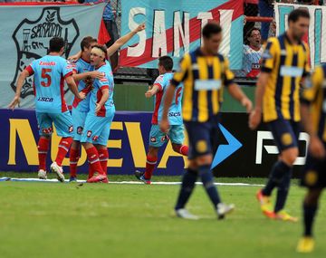 Rosario Central reaccionó y llegó al empate ante Arsenal