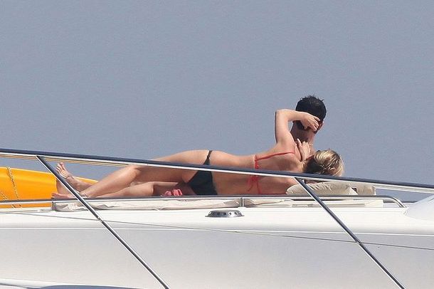 Jennifer Aniston pasea su figura impecable a los 43 años