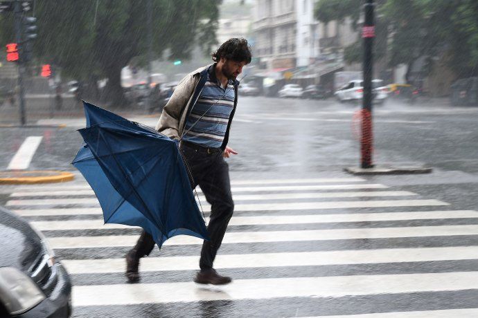 Rige un alerta por vientos intensos con ráfagas en la Ciudad y el Conurbano