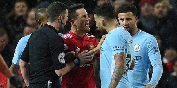 Manchester: la pelea de los jugadores del City y el United en el vestuario