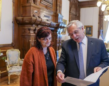 Kelly Olmos advirtió que si JxC vuelve derogará los derechos laborales y sociales