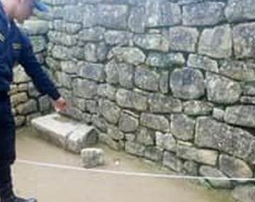 Condenaron a tres años y cuatro meses de prisión al argentino que defecó en el Machu Picchu