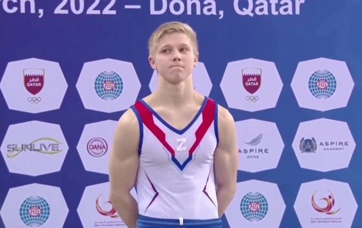 El gimnasta ruso del símbolo belicista se defiende