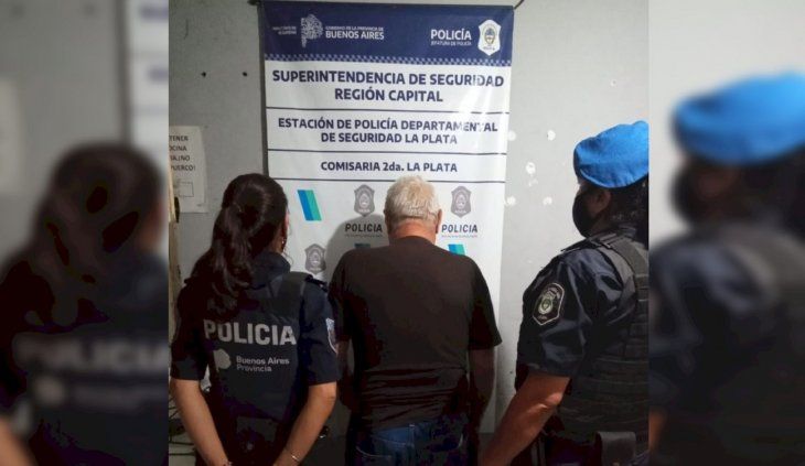 Un hombre de 74 años se sentó con una chica en el tren y no paró de acosarla en el viaje: terminó preso