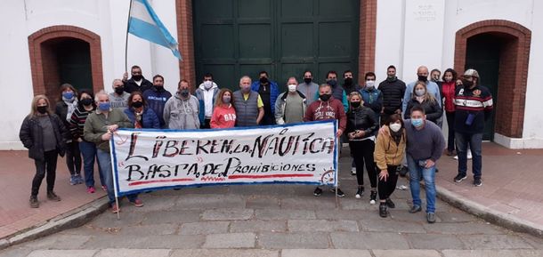 Aficionados y trabajadores de la náutica pidieron navegar en burbujas familiares en lanchas y barcos