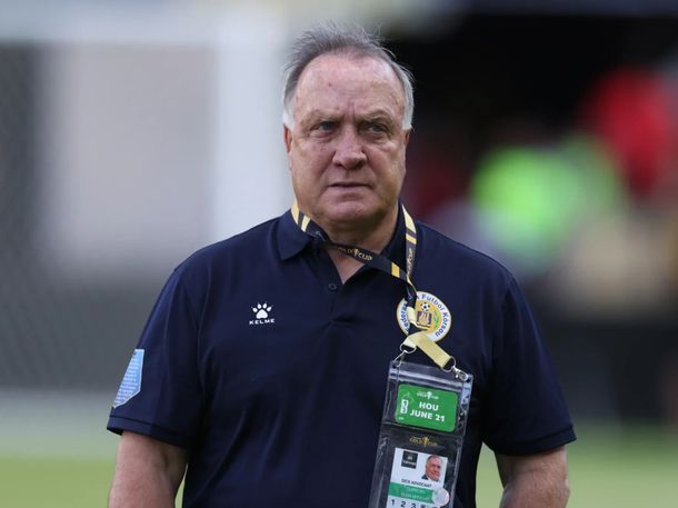 Curazao rompe otro récord mundialista: tendrá al DT más veterano de la Copa del Mundo