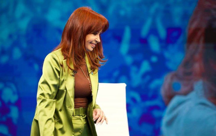 Cristina confirmó que va a ser candidata en Buenos Aires